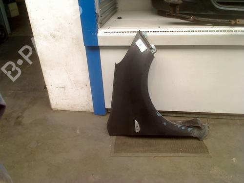 Guarda-lamas direito HYUNDAI i20 I (PB, PBT) 1.2 (78 hp) 31312214