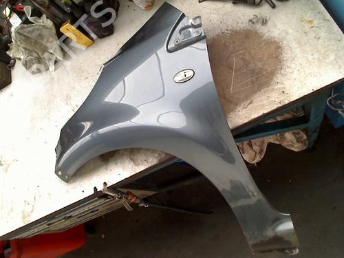 Forskærm venstre PEUGEOT 107 (PM_, PN_) 1.0 (68 hp) 32855644