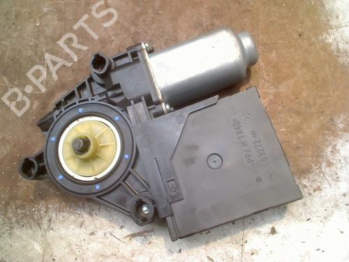 Motor elevalunas delantero izquierdo VW CADDY III MPV (2KB, 2KJ, 2CB, 2CJ) 1.4 (80 hp) 31147518
