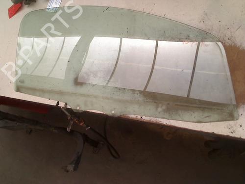 Luna delantera derecha PEUGEOT 107 (PM_, PN_) 1.0 (68 hp) 31177061