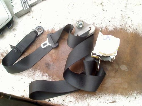 Sikkerhetsbelte bak venstre TOYOTA RAV 4 IV (_A4_) 2.5 Hybrid (AVA42_) (197 hp) 33021595