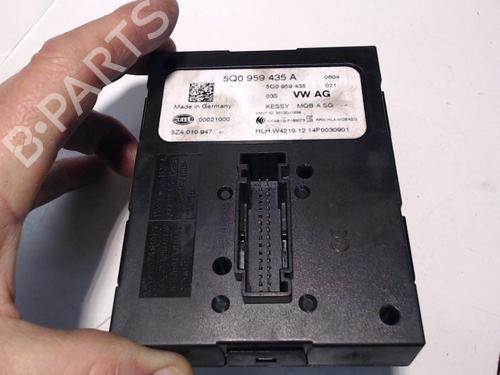 Used Control unit Control unit VW GOLF VII (5G1, BQ1, BE1, BE2) 1.4 GTE Hybrid (204 hp) 21940538 21940538