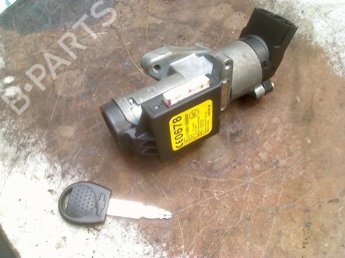 Used Ignition barrel CHEVROLET MATIZ (M200, M250) 0.8 (52 hp) 29160176