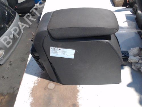 Used Armrest / Center console VW GOLF VI (5K1) 1.2 TSI (105 hp) 22903081