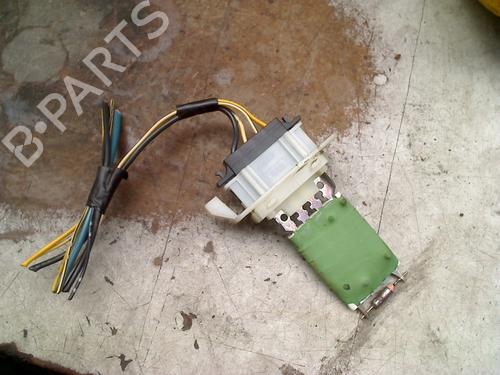 Varmeblæsermodstand Varmeblæsermodstand TOYOTA AYGO (_B1_) 1.0 (KGB10_, KGB10R) (68 hp) 33719760 33719760