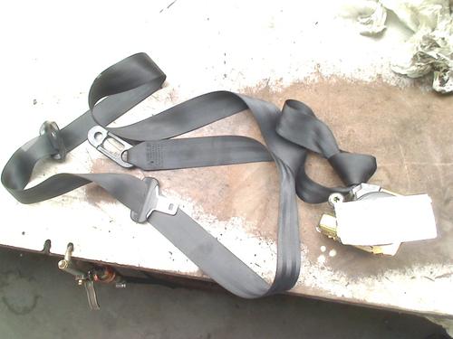 Cintura di sicurezza anteriore sinistra PEUGEOT 206 Hatchback (2A/C) 1.4 i (75 hp) 33022059