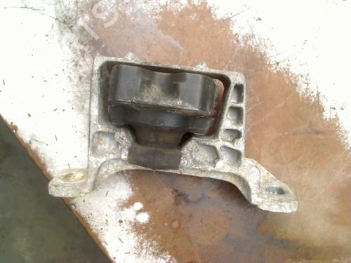 Engine mount FORD FOCUS III Turnier 1.6 TDCi | BP31174769M89 - Image 2