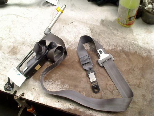 Used Front left seatbelt Front left seatbelt VOLVO V70 II (285) 2.4 (140 hp) 36492238 36492238