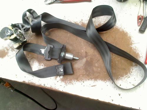 Used Front right seatbelt RENAULT TWINGO II (CN0_) 1.2 16V (CN0K, CN0V, CN0A) (76 hp) 31312204