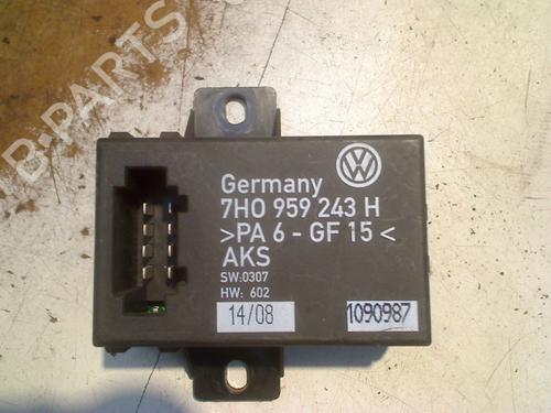 Used Electronic module VW TRANSPORTER T5 Van (7HA, 7HH, 7EA, 7EH) 1.9 TDI (105 hp) 29160243