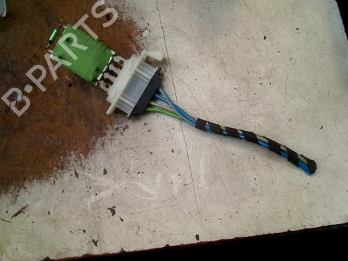Used Heater resistor OPEL VECTRA C Estate (Z02) 2.2 direct (F35) (155 hp) 29283312