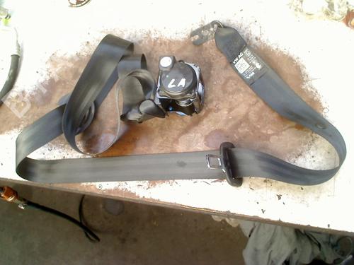 rear-left-seatbelt-vw-up-121-122-bl1-bl2-bl3-123-2011-38463888 main image