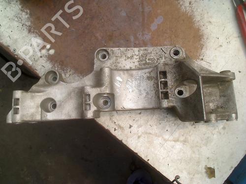 Motorophæng VW GOLF IV (1J1) 1.4 16V (75 hp) 31174834