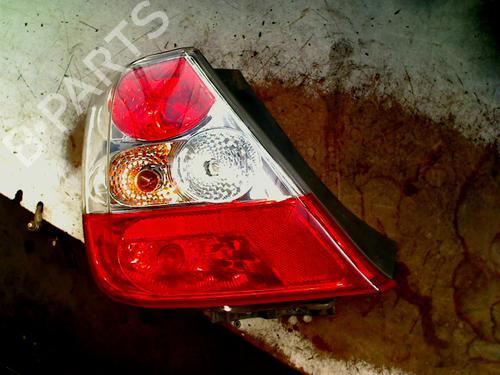 Feu arrière gauche HONDA CIVIC VII Hatchback (EU, EP, EV) 1.4 iS (EP1, EU5, EU7) (90 hp) 32752578