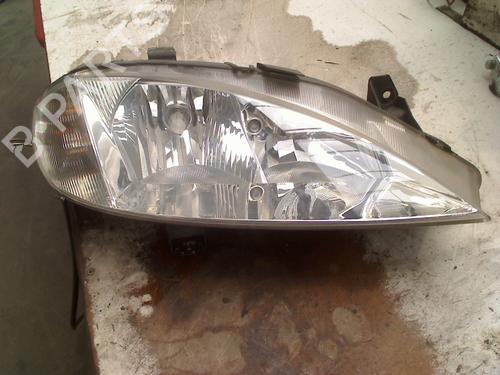 Used Right headlight RENAULT MEGANE I (BA0/1_) 1.4 16V (BA0D, BA1H, BA0W, BA10) (95 hp) 31128120