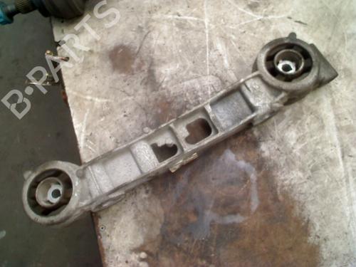 Used Gearbox mount MERCEDES-BENZ VITO Van (W447) 114 CDI (447.601, 447.603, 447.605) (136 hp) 33044990
