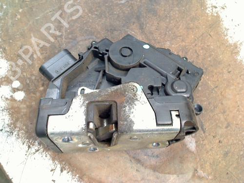 Used Front right lock SMART FORTWO Coupe (451) 1.0 (451.331, 451.380) (71 hp) 31177198
