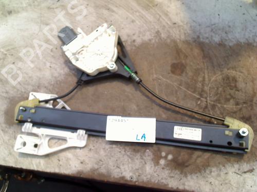 Rudehejsemekanisme venstre bagtil AUDI A1 Sportback (8XA, 8XF) 1.0 TFSI (95 hp) 32727688