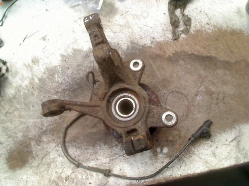 Used Left front steering knuckle FORD FIESTA VI (CB1, CCN) 1.25 (60 hp) 29275938