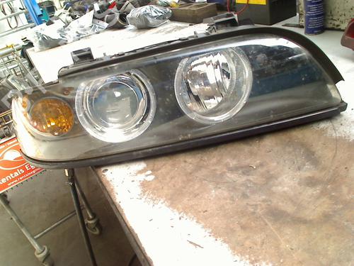 Used Right headlight BMW 5 Touring (E39) 520 i (170 hp) 30624583
