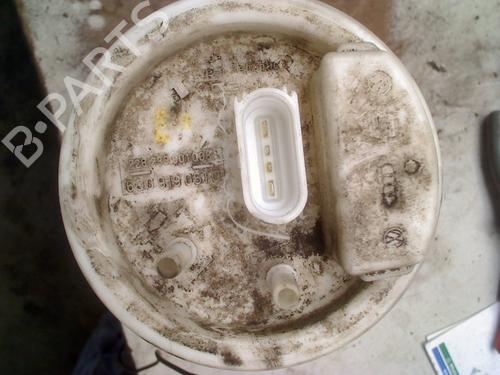 Used Fuel pump VW POLO (9N_, 9A_) 1.2 12V (64 hp) 27642173