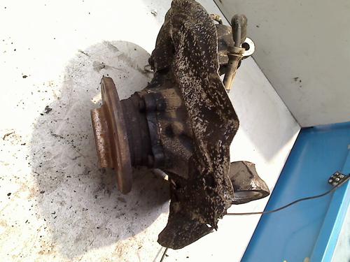 Used Right front steering knuckle Right front steering knuckle 21913764 21913764