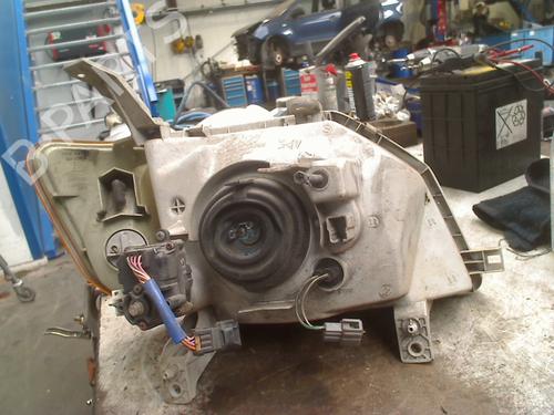 Venstre forlygte DAIHATSU GRAN MOVE (G3) 1.6 16V (G301) | BP30624621C28