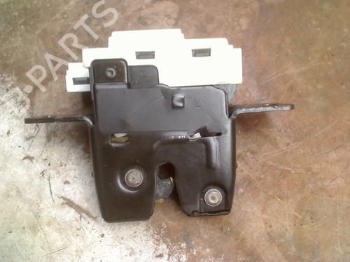 Used Tailgate lock RENAULT CLIO III (BR0/1, CR0/1) 1.4 16V (98 hp) 28602446