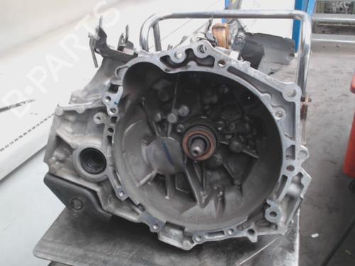Used Gearbox Gearbox TOYOTA YARIS (_P13_) 1.3 (NSP130_, NSP130) (99 hp) 39686913 39686913