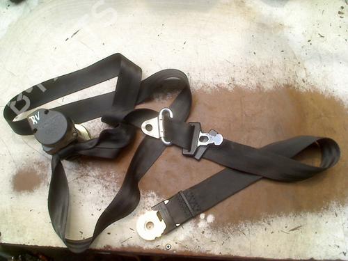 Cinto de segurança frente direito VW GOLF I (17) 1.5 (70 hp) 31312189