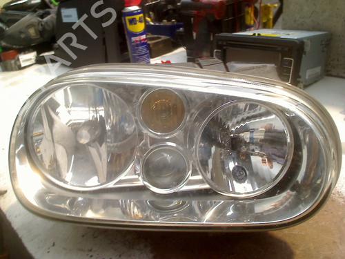 Used Right headlight VW GOLF IV (1J1) 1.6 (102 hp) 31128158