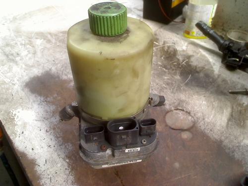 Pompe de direction assistée Pompe de direction assistée VW POLO V (6R1, 6C1) 1.4 (6R1) (85 hp) 34103765 34103765