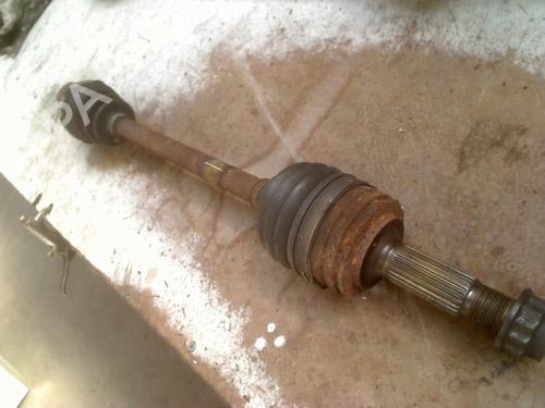 Semiasse anteriore sinistro Semiasse anteriore sinistro CITROËN C1 (PM_, PN_) 1.0 (68 hp) 33961455 33961455