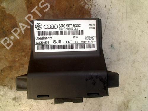 Used Control unit Control unit VW POLO V (6R1, 6C1) 1.2 (70 hp) 38463935 38463935