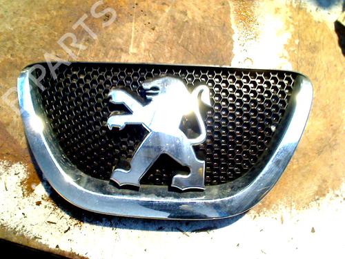 Used Grille PEUGEOT 107 (PM_, PN_) 1.0 (68 hp) 30616939