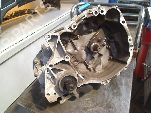 Used Gearbox RENAULT TWINGO II (CN0_) 1.2 (CN0D) (58 hp) 32241577