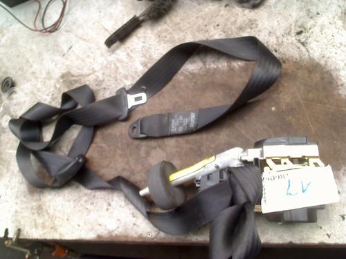 Used Front left seatbelt FIAT SEICENTO / 600 (187_) 1.1 (187AXB, 187AXB1A, 187AXC1A02) (54 hp) 33021782