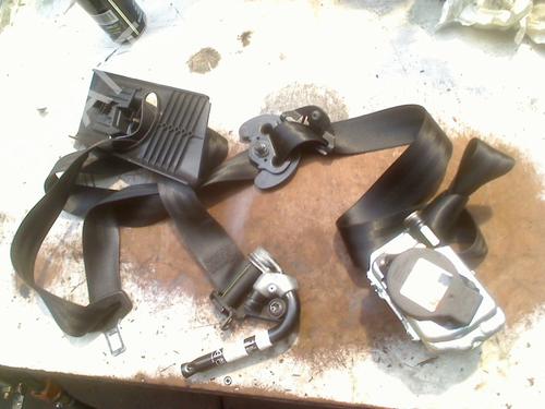 Used Front left seatbelt Front left seatbelt LAND ROVER RANGE ROVER SPORT II (L494) 3.0 SDV6 4x4 (306 hp) 33021672 33021672