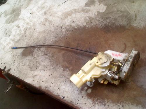 Used Rear left lock TOYOTA YARIS (_P1_) 1.0 (SCP10_, SCP10R) (65 hp) 31177129