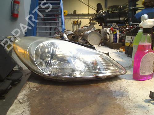 Used Right headlight HYUNDAI i10 I (PA) 1.2 (78 hp) 32481107