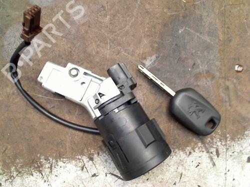 Used Ignition barrel PEUGEOT 208 I (CA_, CC_) 1.2 VTI 82 (82 hp) 30515185
