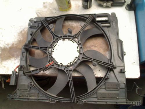 radiator-fan-bmw-5-touring-f11-2009-2010-2011-2012-2013-2014-2015-2016-2017-36475026 main image