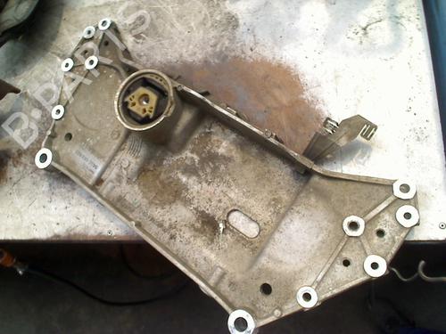 Vorderachsträger für SKODA OCTAVIA II Combi (1Z5) 1.8 TSI (160 hp) 32871755