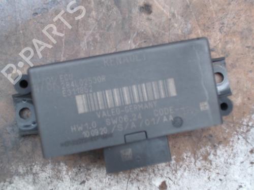 Used Control unit Control unit RENAULT ZOE Hatchback Van (BFM_) Electric (BFMC, BFMD) (136 hp) 40533761 40533761