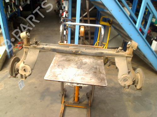 Eixo traseiro VW GOLF IV (1J1) 1.6 16V (105 hp) 32215829