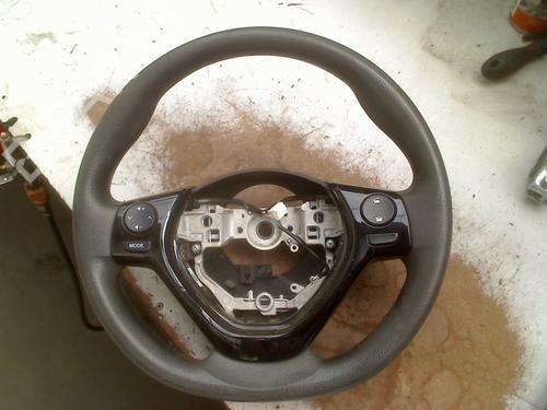 Volante PEUGEOT 108 1.0 VTi (69 hp) 32773356