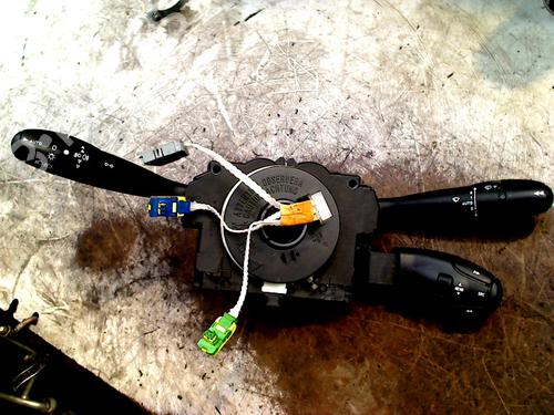 Used Steering column stalk PEUGEOT 206 CC (2D) 1.6 16V (2DNFUF, 2DNFUR) (109 hp) 31028308