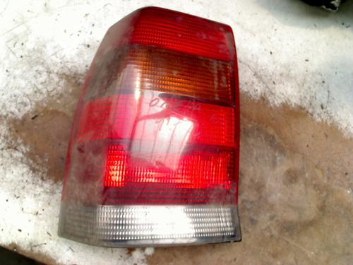 Venstre Baklys OPEL OMEGA B (V94) 2.0 16V (F69, M69, P69) (136 hp) 29283443