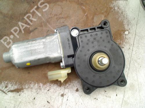Motor do elevador de vidro frente direito Motor do elevador de vidro frente direito OPEL KARL (C16) 1.0 (75 hp) 36640504 36640504