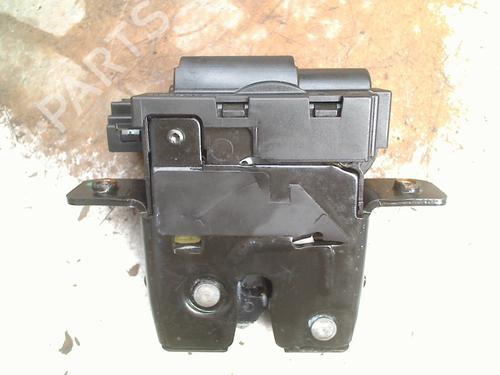 Used Tailgate lock RENAULT TWINGO II (CN0_) 1.2 16V (CN04, CN0B) (75 hp) 27201799